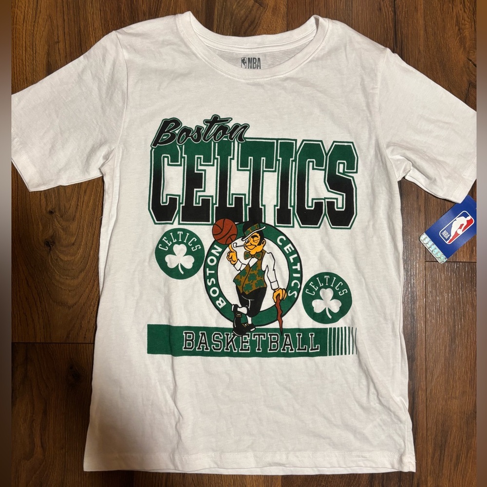 NBA Boys’ Short Sleeve Boston Celtics Basketball Graphic Shirt - White L